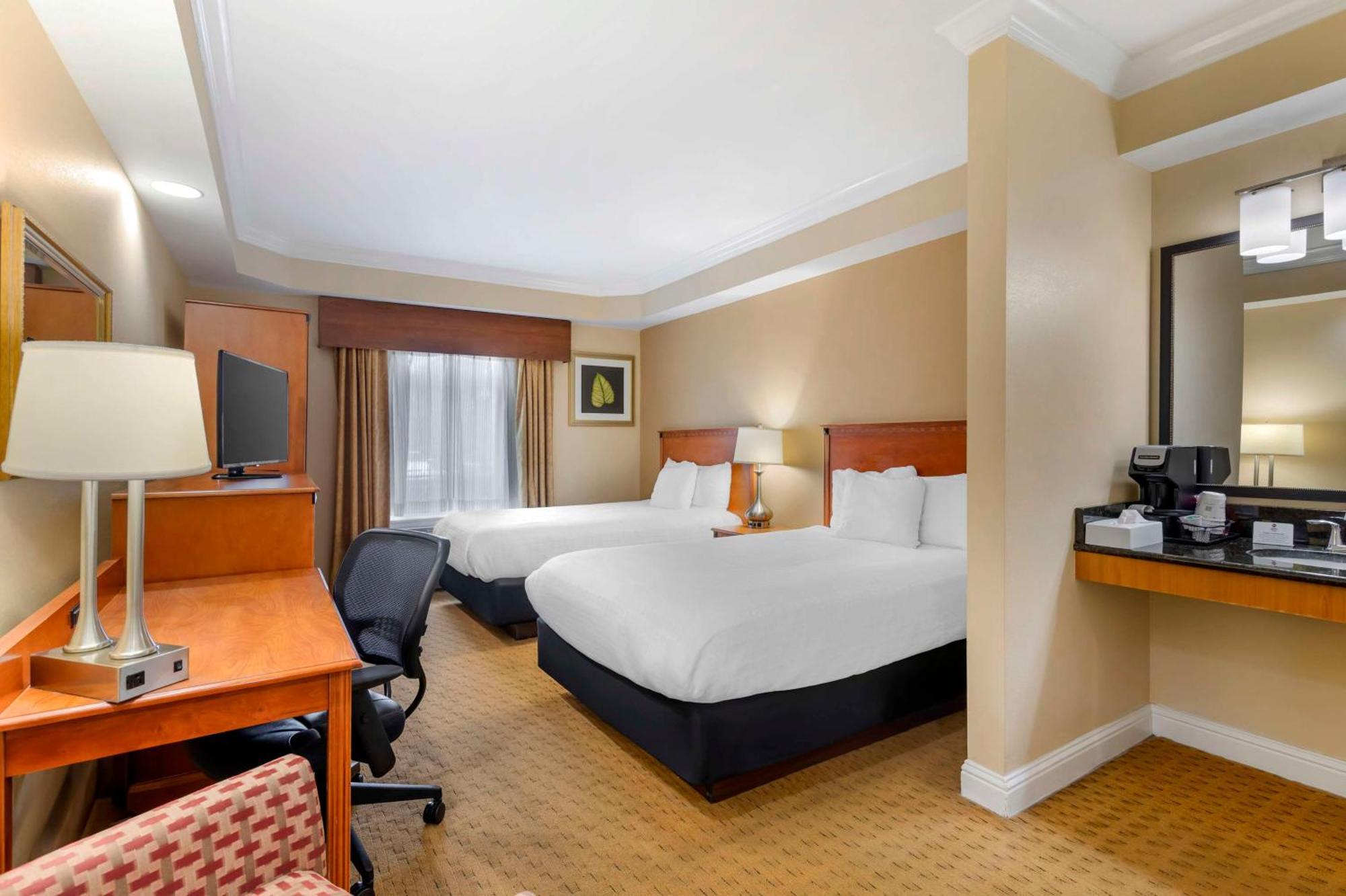 Best Western Plus Kingsland Buitenkant foto