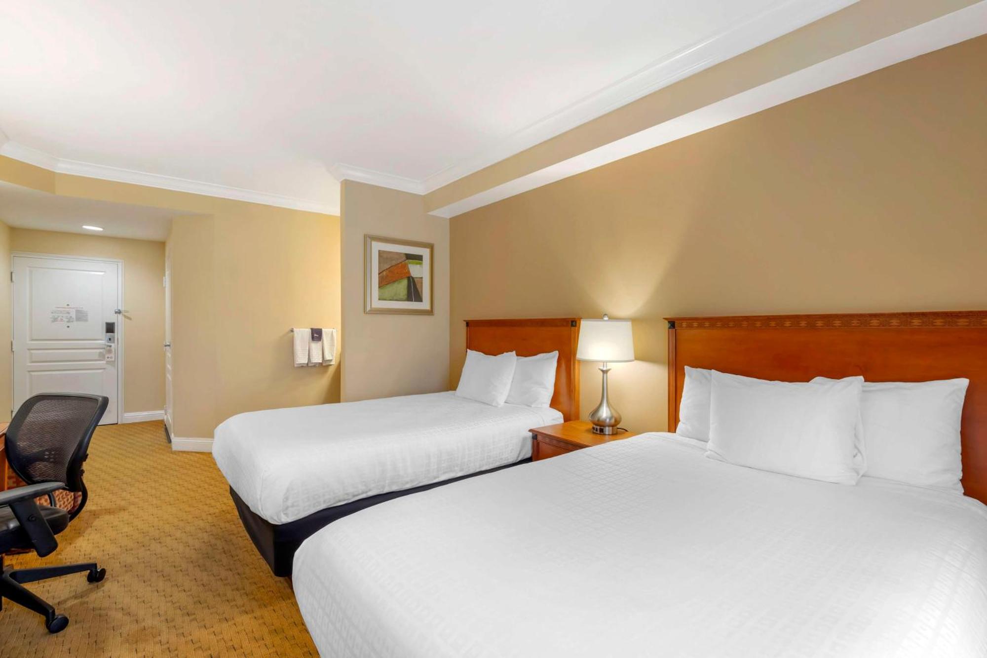 Best Western Plus Kingsland Buitenkant foto