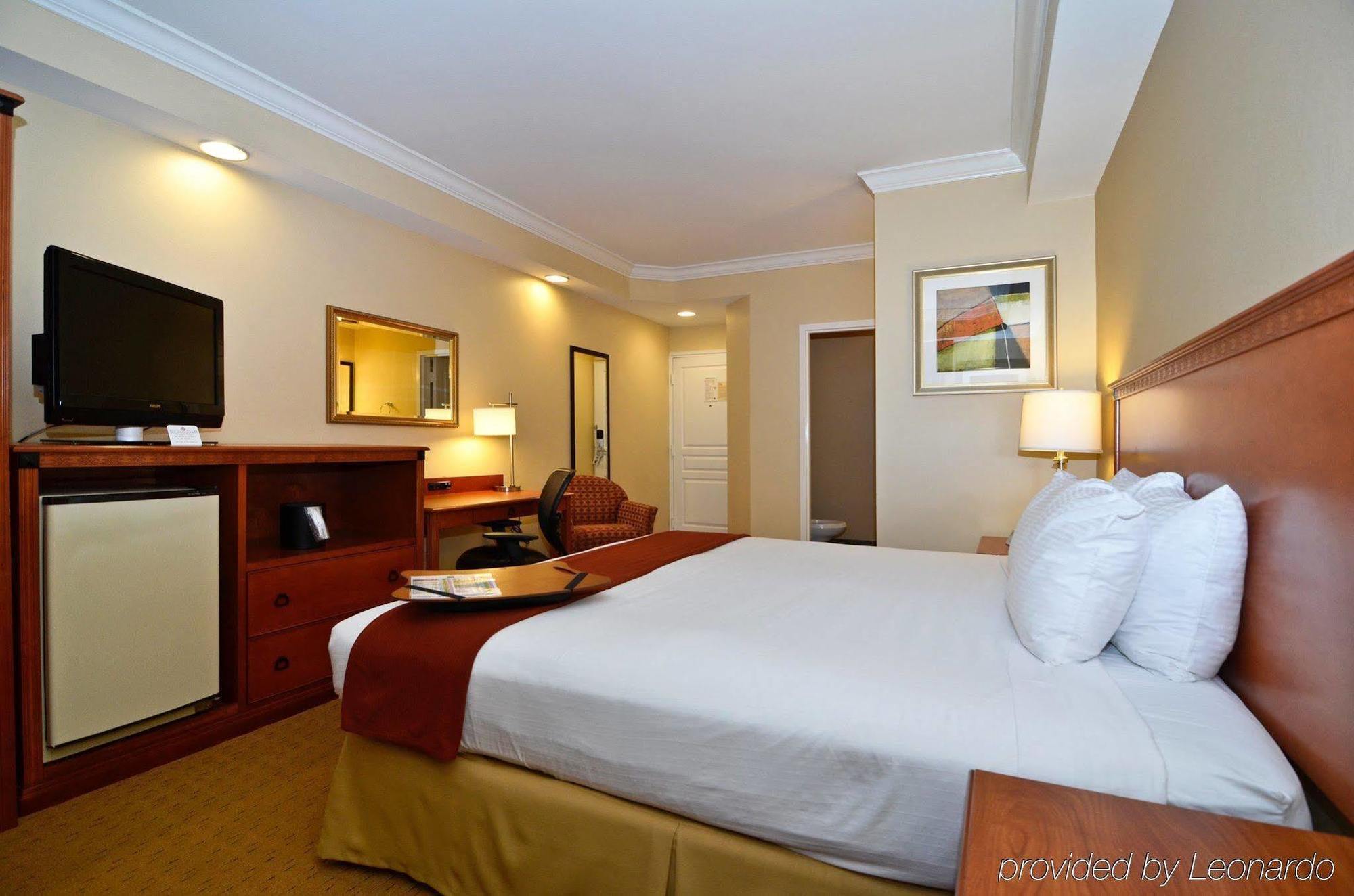 Best Western Plus Kingsland Buitenkant foto