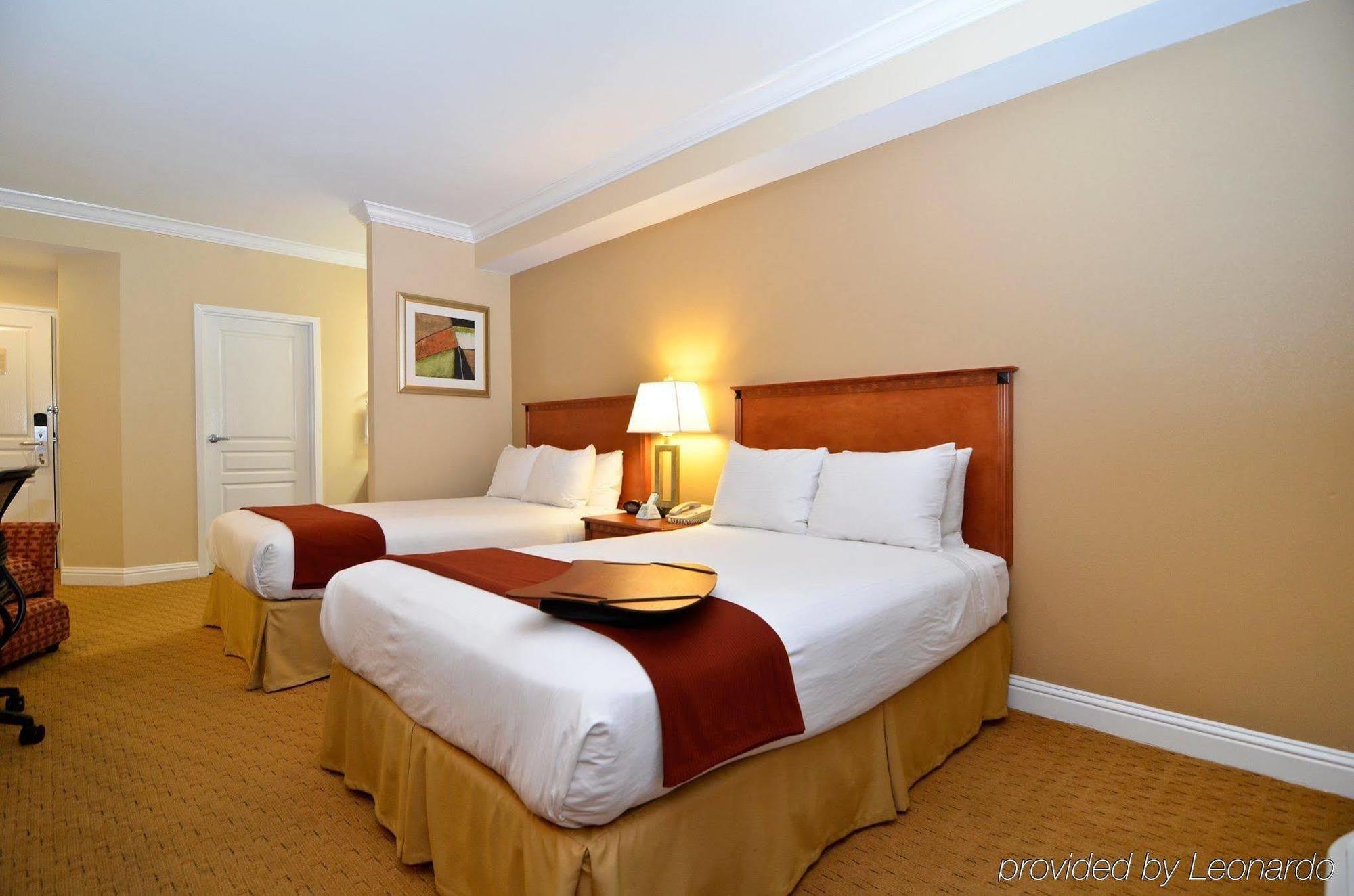 Best Western Plus Kingsland Buitenkant foto